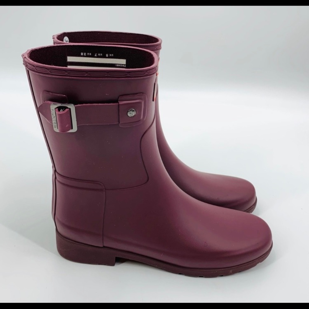 Hunter short refined rain boots. Sz 8.
